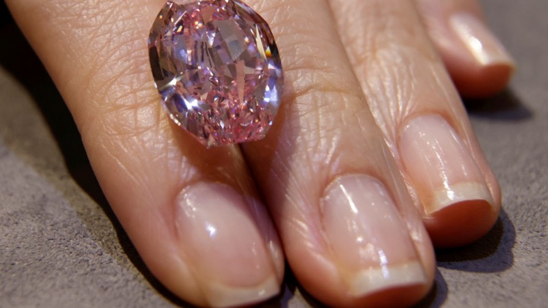 Super rare, purple-pink diamond up for auction, could fetch $38 million
